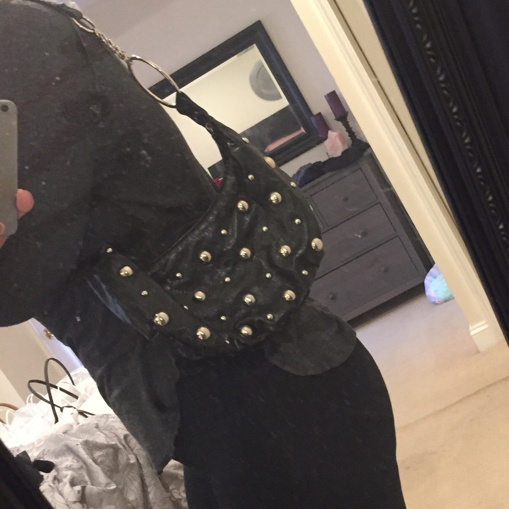 Studded hobo bag! 😻